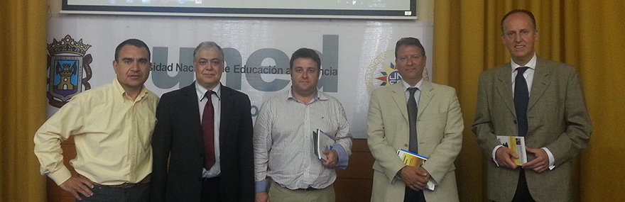 Motril debate sobre Derecho, internet y delitos informáticos